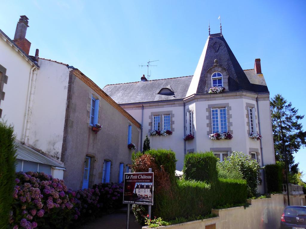 Le Petit Chateau - Tiffauges Proche Puy Dufou Bagian luar foto