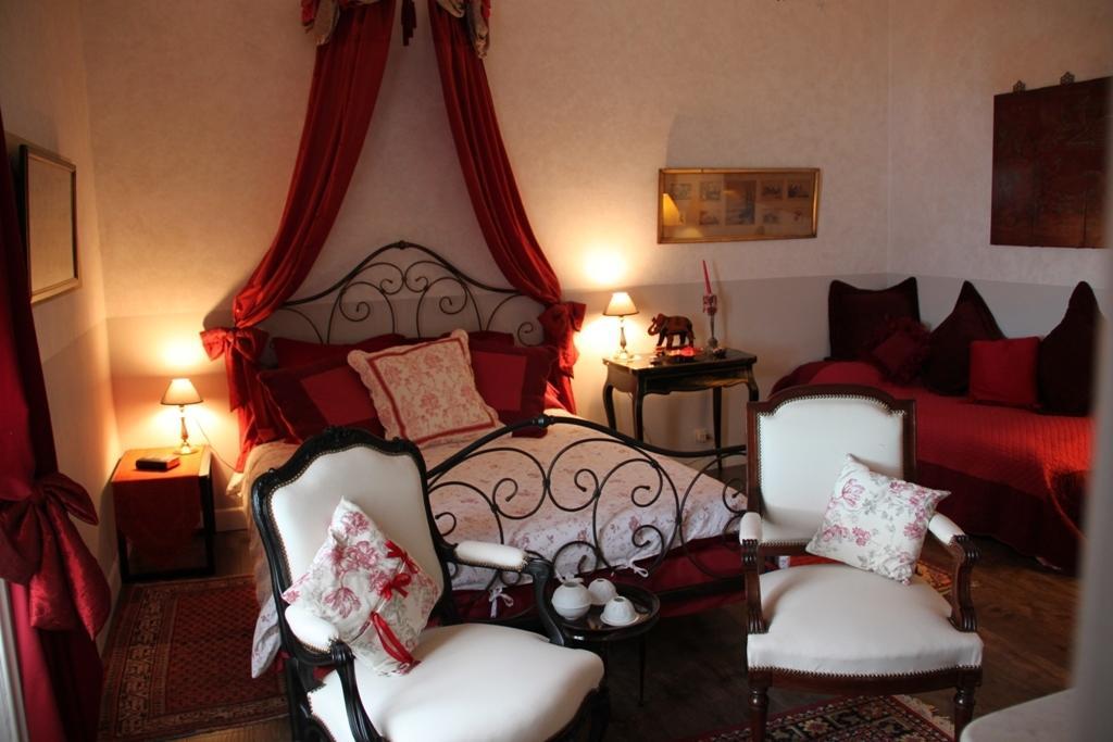 Le Petit Chateau - Tiffauges Proche Puy Dufou Ruang foto