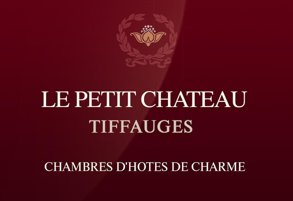 Le Petit Chateau - Tiffauges Proche Puy Dufou Bagian luar foto